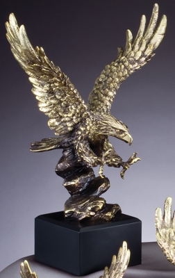 American Eagle Statue On Black Base AE600