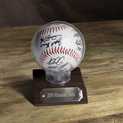 Autographed MLB Team Baseball With Case and Engraved Plate GC725