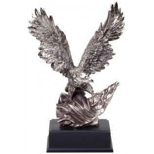 Silver Eagle Statue With American Flag RFB081
